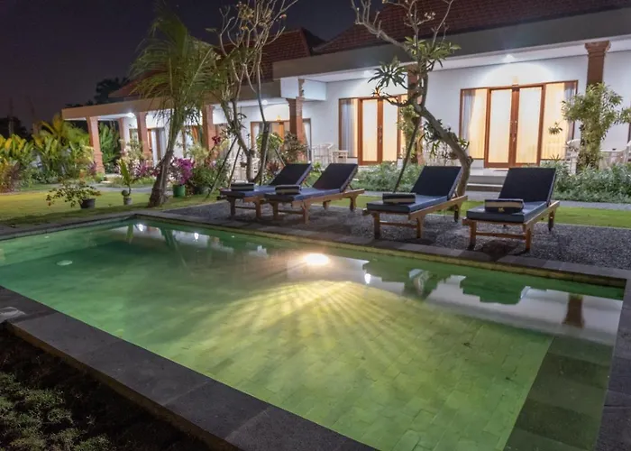 Made Cayon Canggu Stay And Surf