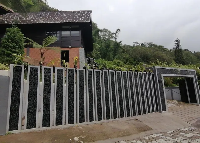 Flower Hill Villa Bali 'Villa Bukit Berbunga Bali'
