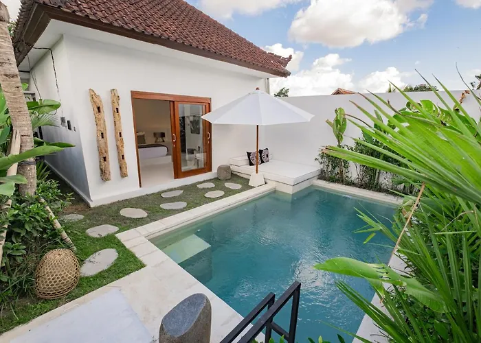 Luxury 2 bedrooms villa Putih Pererenan