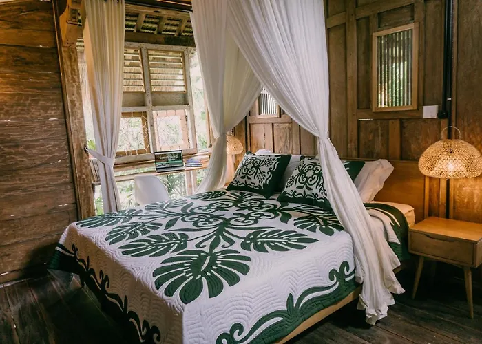 Wooden house Near Bali zoo