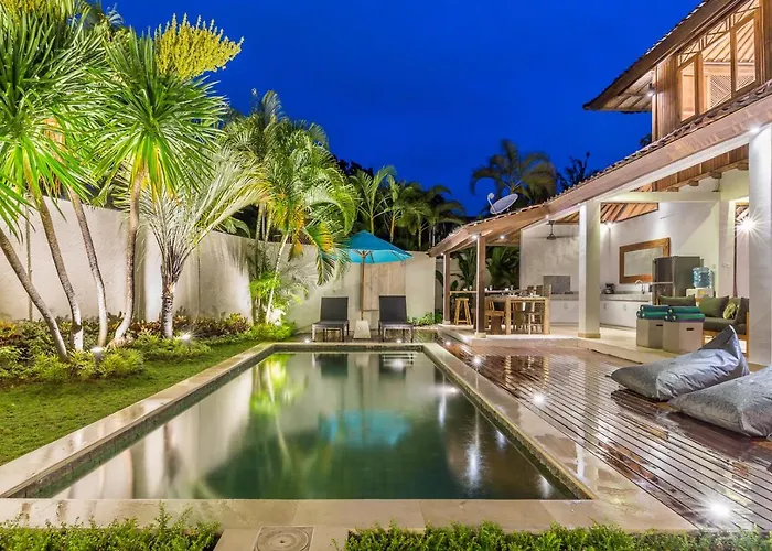 4 Bedrooms, Private Pool, 700M Beach