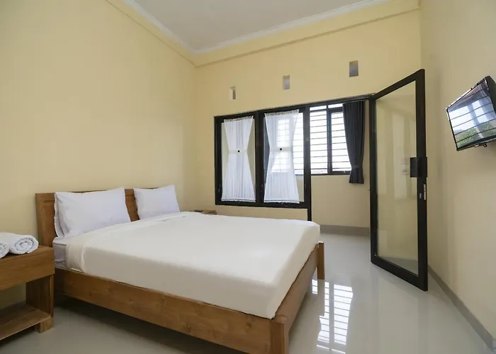 OYO Life 2204 Griya Hita