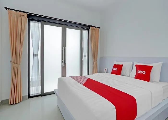 Oyo 90525 White Guesthouse