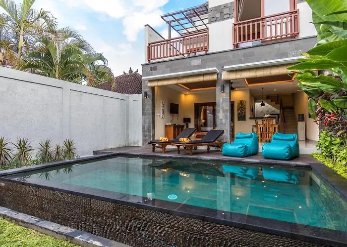 Villa Hitam Putih Legian Bali