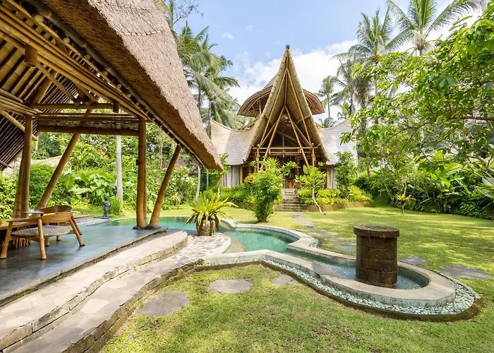 Garden House 3Bds Bamboo House Pool Garden View