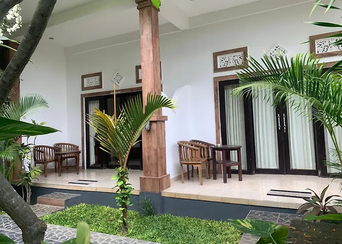 Warung Jemeluk & Home Stay