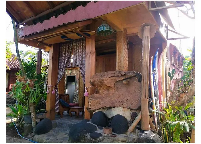 Bali Bungalow Medewisurf-Homestay