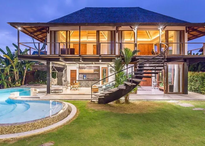 Tropical 5 Bedroom Villa In The Heart Of Canggu