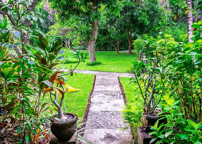 Taman Selini Wahana Beach Resort