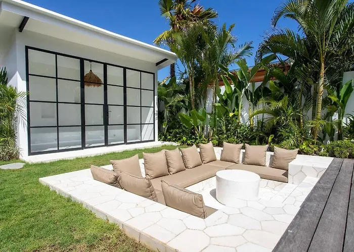 3 Bedroom Bingin Luxurious Modern Villa *New*