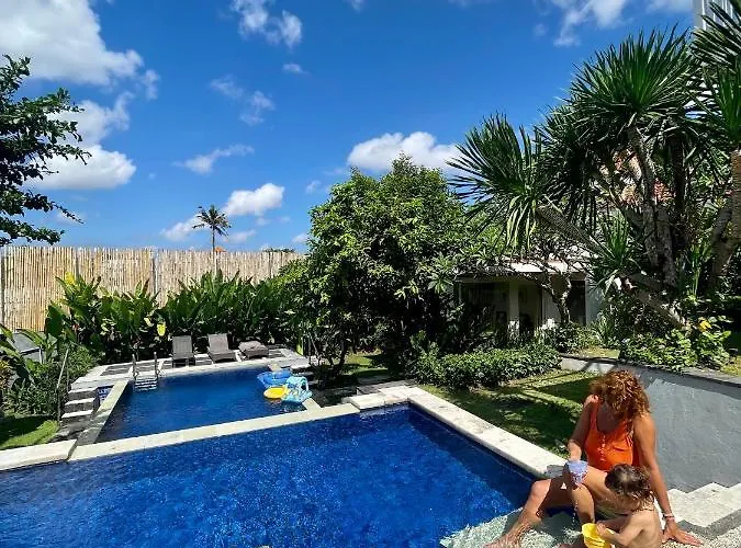 Private Suite In A Kids Friendly Big Shared Villa In Canggu