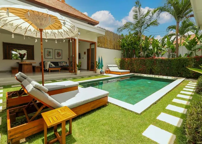 Tuntas Estate - 3 Bedroom Villas With Pools - Central Seminyak