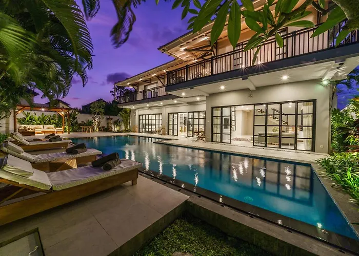 Villa Okenada - Modern 5-Bedroom Pool Villa In Berawa!