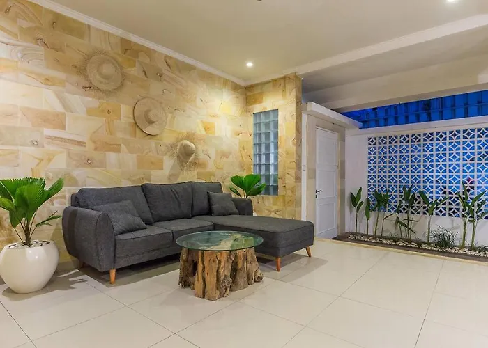 2Bd Villa Airin Near Finns Beach