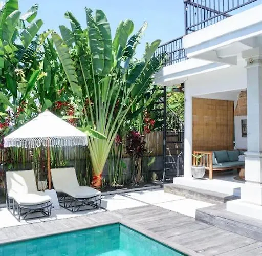 Barefoot- 5Br Villa In Central Canggu