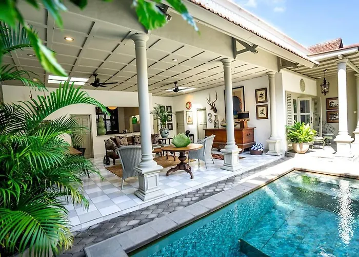 The Gatehouse - Stylish And Unique Luxury Pool Villa, Great Location!