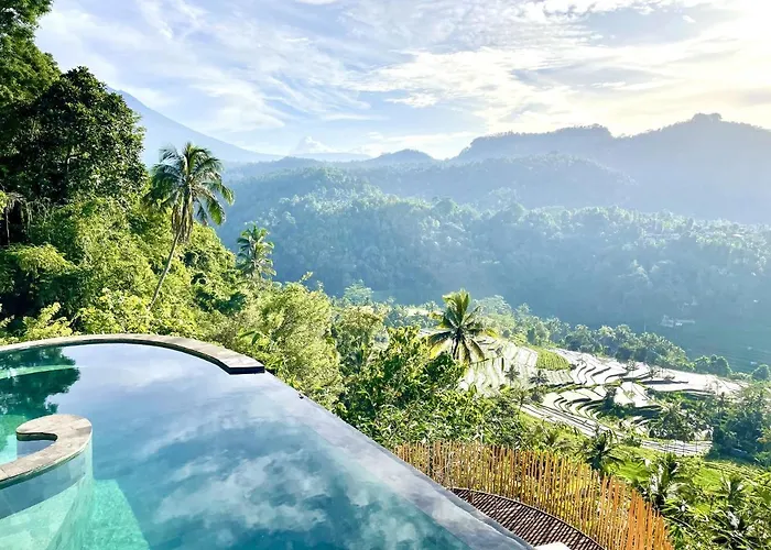 3 Bdr - Luxury Cliffside Bamboo Villa