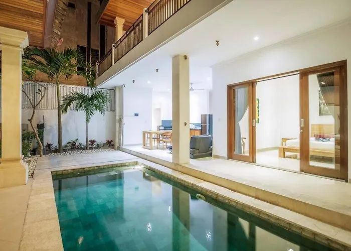 Silver Moon - Fantastic 4Br Villa In Seminyak Top Location