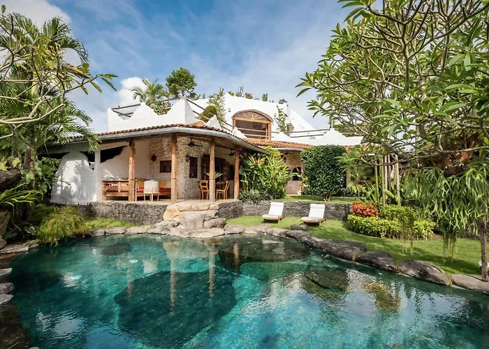 Casa Mila - 4Br Luxury Family Villa 5 Min From Canggu Beach - Bali