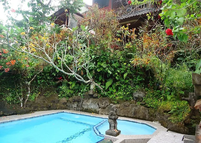Gusti'S Garden Bungalows