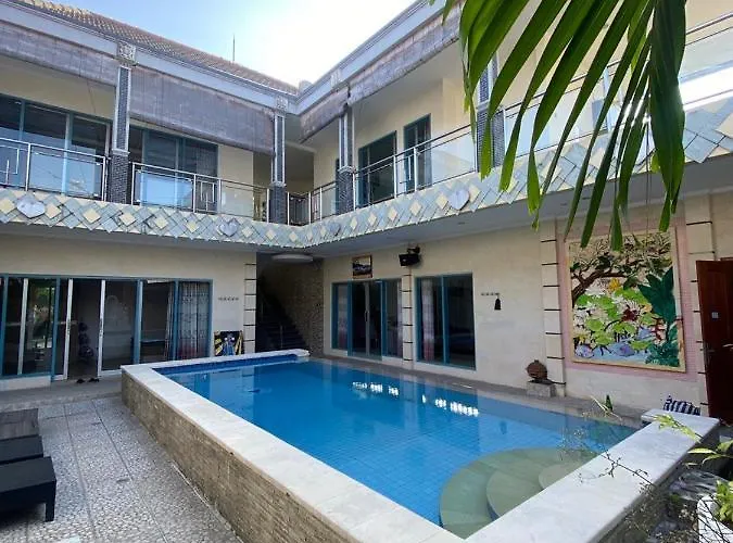 Marquis Carabas Villa