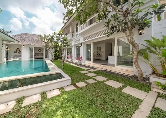 Beachside Colonial Elegance: 4Br In Canggu