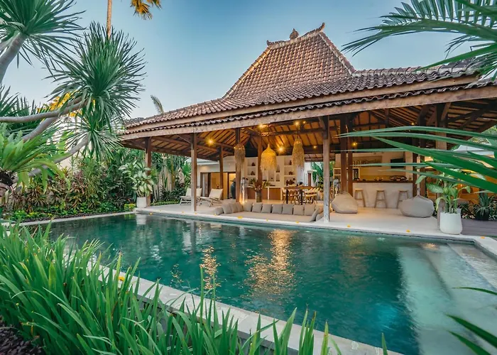 Villa Marula - Luxury 3Br Joglo Villa With Tropical Garden In Seminyak