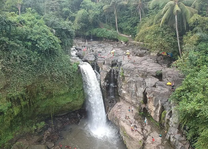 Neny'S Homestay
