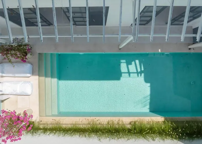 Beachside Mediterranean Luxury: 3Br In Canggu