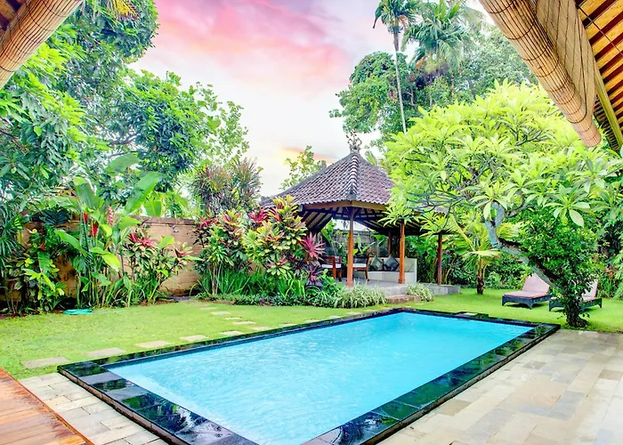 Villa Taman Rahasia, Sitara Villa Group