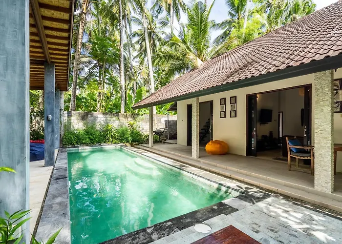 Surya Villa Manggis