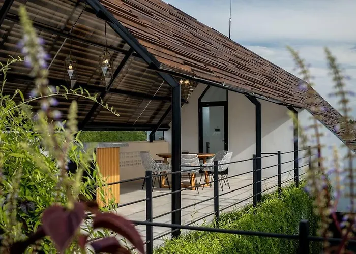 Villa Talisman - Luxury Rooftop Canggu Villa Only 5 Mins To Beach