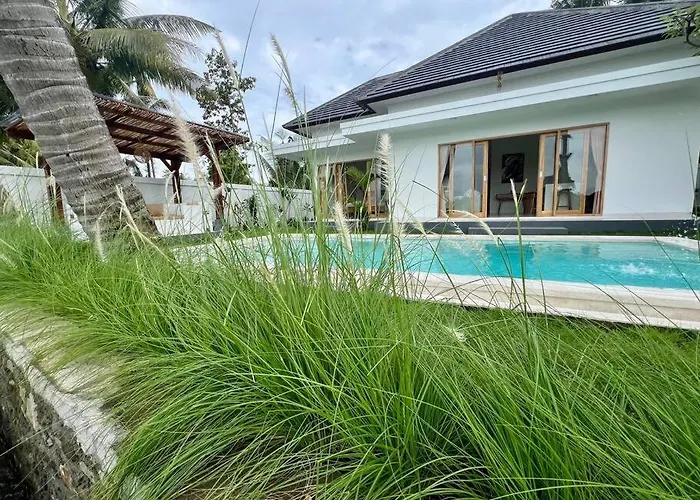 Padi-Padi Pool Villas