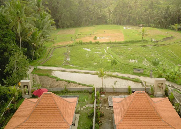 Villa Purana