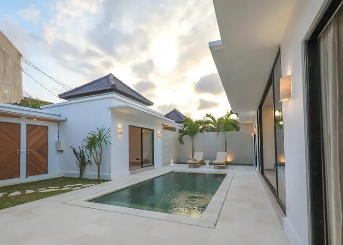 Villa Isea-3 Bedroom With Pool