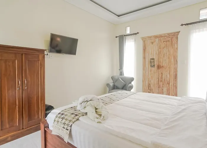 Giri Krisna Guest House