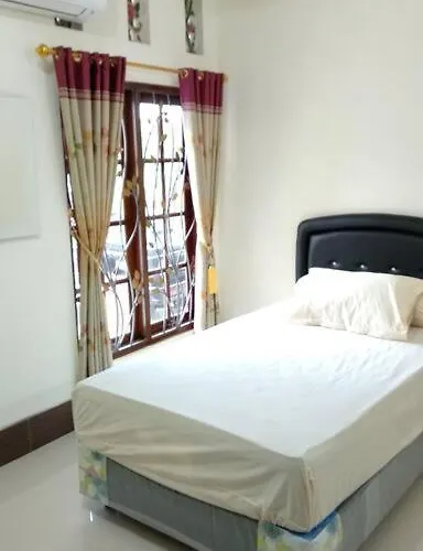 Private Bali Artifac Guesthouse
