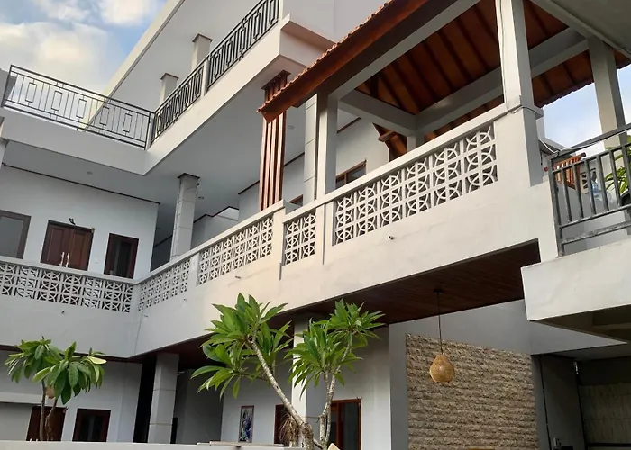 The Lima Home Stay In Canggu