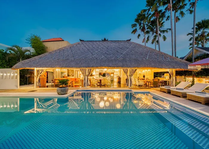 Villa Kalis, 10Br, Sleeps 24, Perfect For Groups, Best Value Seminyak