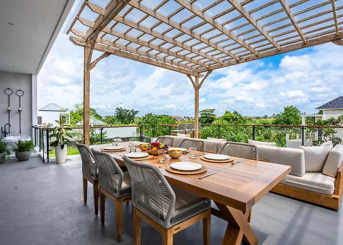 Villa Ozkar - Elegant 3-Bedroom Villa With Pool & Sunset Terrace