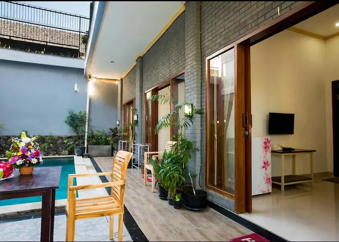 Canggu Ocean House/Yellow. By Walk To The Beach!