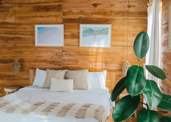 Sangat Indah Wooden House Uluwatu