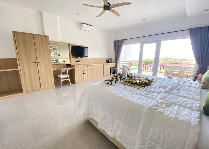 Solaluna Beach Homestay