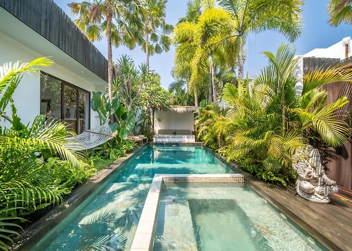 Yogi Surf Villas Complex Canggu