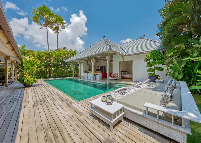 Promo 4 Bd Spacious Villa In Strategic Location