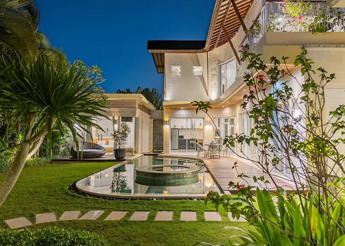Luxury - Villa Ron - Central Seminyak