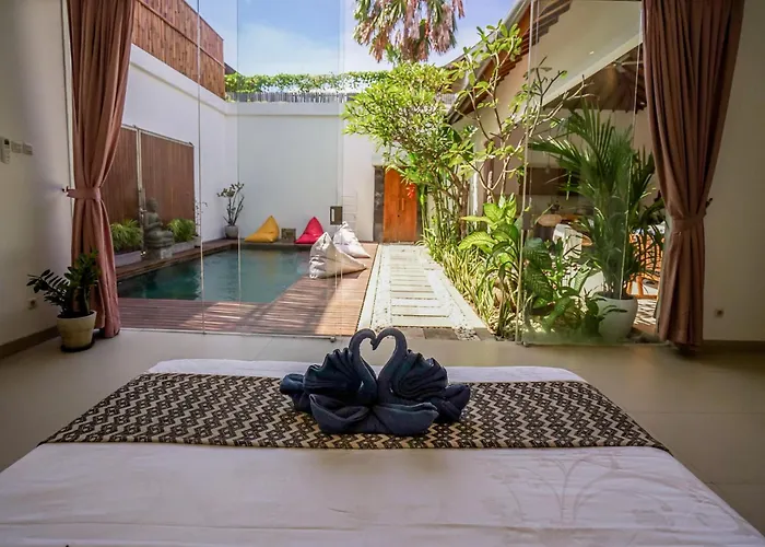 2 Bedroom Villa Dewi Sri Private Pool Seminyak 2Km To Double 6 Beach