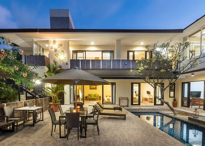 Villa Mayasari 6 Bed Rooms