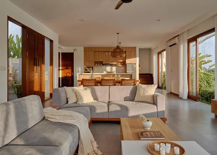 Om Cemagi Beach Villa Canggu