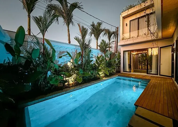 Villa Nakula - Designer Canggu 3 Level Villa Only 5 Mins To Beach